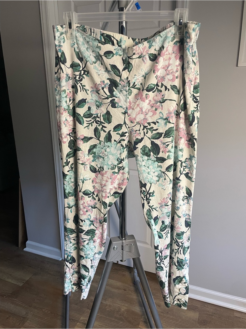 J. Jill Floral Leggings in Cream, Pink & Mint